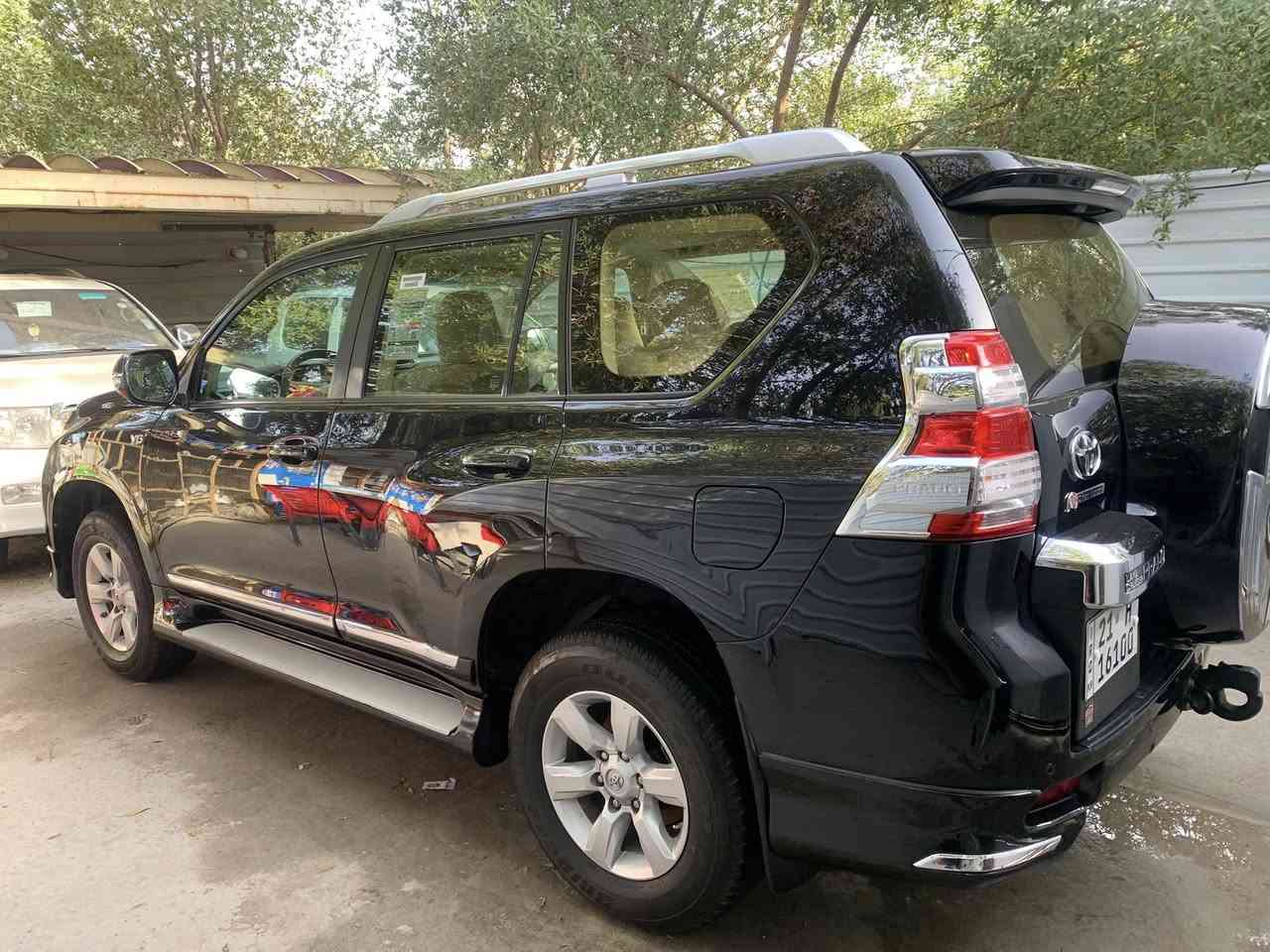 سلام عليكم عندي سياره البيع برادو موديل 2017 رقم سليمانيه سيارة فول موصفات مكفول كفاله عامه سيارة حلوه وجديده عنوان بغداد ولشراي يتصل عل رقم ***********
