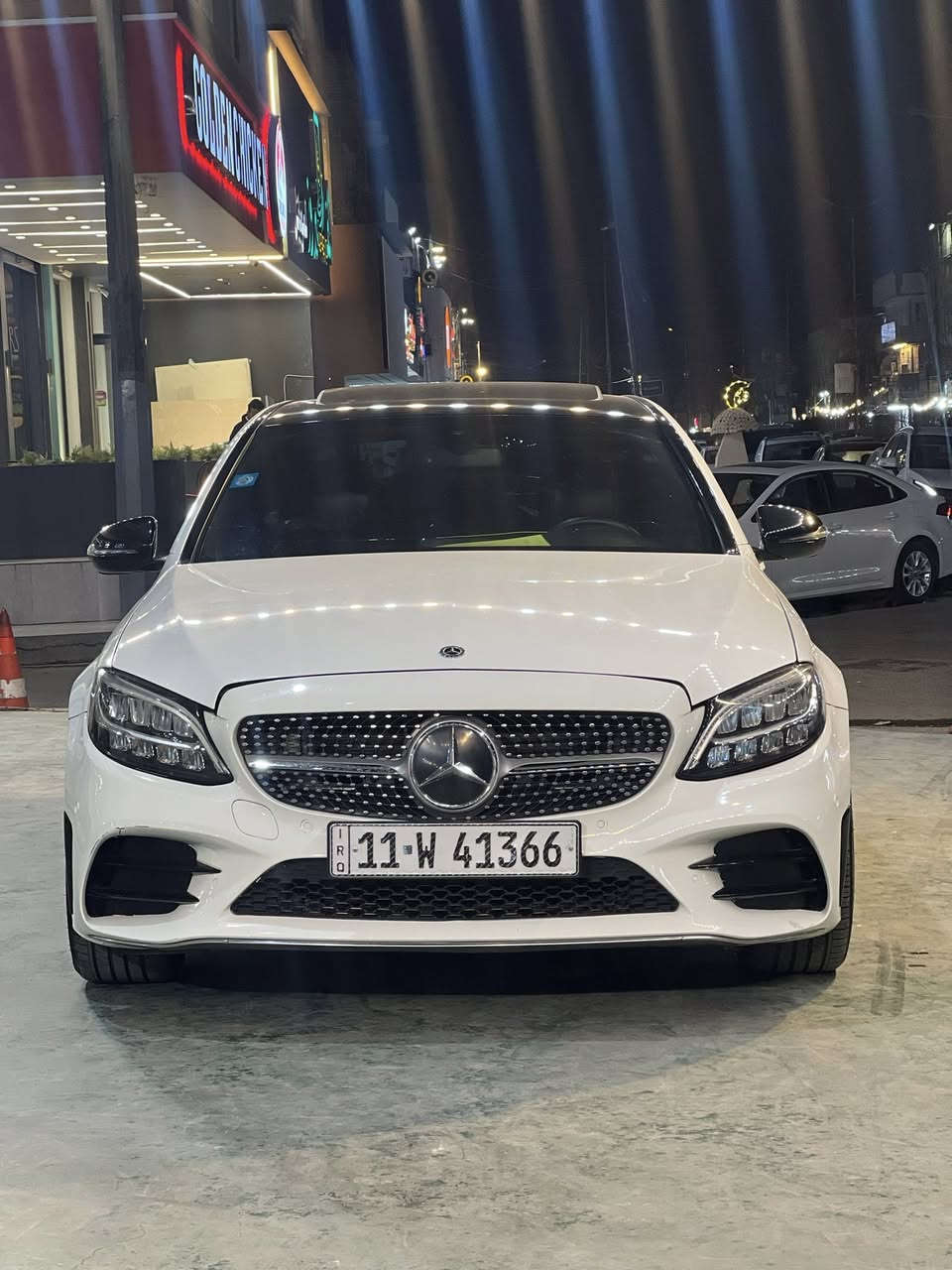 السلام عليكم

بدووون صبغ
تبديل جاملغ وبنيد نفس الون  

للبيع C300 (2018)

مكينه 2000 تيربو ✈️

محدثه المصابيح الخلفية للسيارة 

2020 كت كامل امامي خلفي AMG

عداد المسافة 75m 

ويل 19 amg 

رقم بغداد

المواصفات 

سلايد

سستم سماعات برومستر

ماوس 
 
كشنات جلد 

كشنات تدفئه 

رادار اماميي وخلفيي وجانبي 

نقطه عمياء 

ستيرن حرف D

لايت زينوون 

بك لايت ليد 

كار بليي

4 انظمة قيادة Comfort  ECO Sport +Spor

صفر مسج 

كير ومكينه كفاله من الفتح والتبديل 

بيها هوايه مواصفات غير مذكوره 

تخم اطارات جديد 2025 

وارد امريكي بدون صبغ 

السعر 210$ بيها مجال بسيط 

رقم الهاتف : ***********
