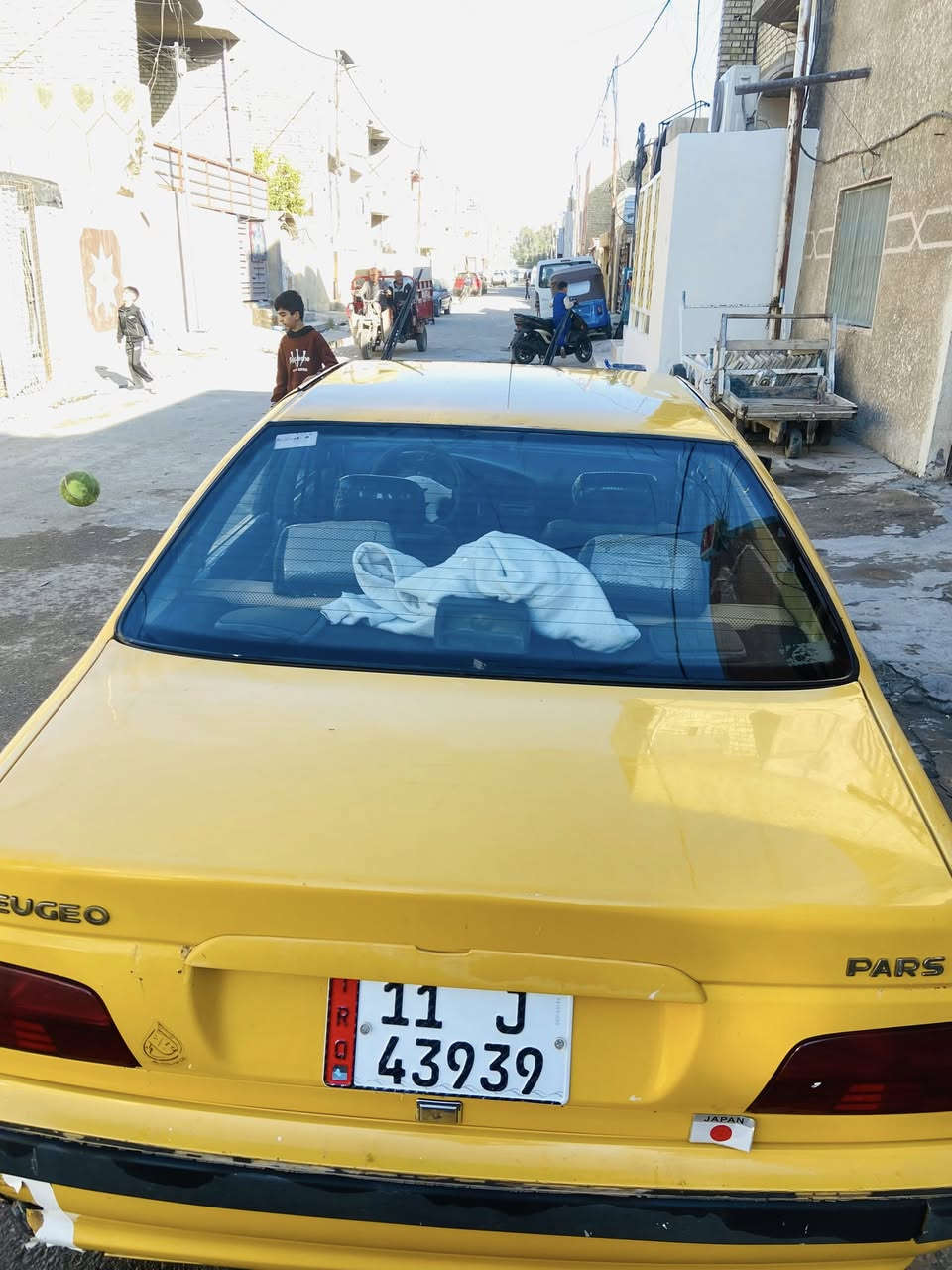 يالله سلام عليكم بيجو بارص 2015 سياره خير من الله وما مشتغله تكسي اني رجال صاحب ديكورات واصباغ 
مامتعوبه وحلو السياره بل عافيه ع الياخذه
صدر جديد 
دبلات خلفي امامي جديد 
تخمم تاير جديد
رقم الإنكليزي جديد 
مازدات جديد مع لايت زنون عالي وناصي
الداخل كلة مدوشم سفاري ارضيه وسقف وكشنات 
اذا جنايه ملاحظته بس دعاميه اماميه 
السعر 45 وبيه مجال بسيط
رقم الهاتف ***********
