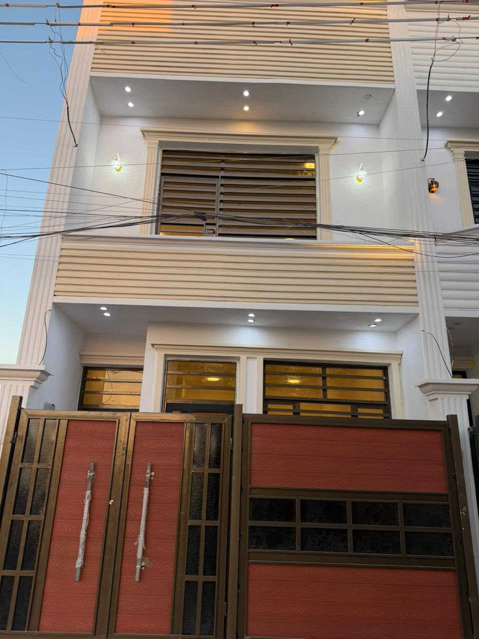 السلام عليكم مشتملات للبيع مساحة 80م واجهة 5نزال 16 عرض الشارع 10م العنوان الدورة ابو دشير شارع خط النفط مقابيل البانزين خانة السعر 89فقط وبي مجال بسيط ملاحظة قريب من المدارس او سوك التصال على رقم ***********او مراسلة خاص
