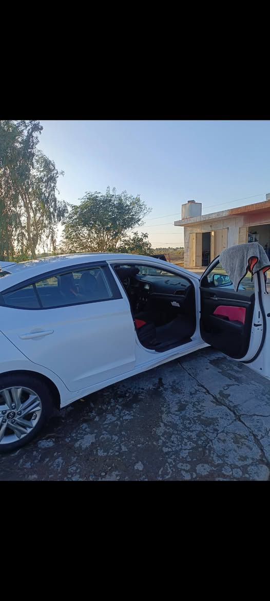 لانتره موديل 19 امريكي رقم بغداد بسمي بيه حزام صبغ  كير محرك حداديه خير من الله.   السعر 104 لاتصال ***********
