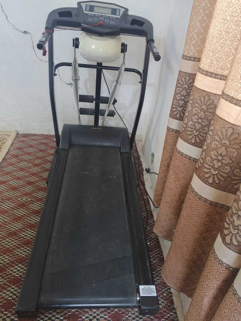 السلام عليكم جهاز جري ماطورين اهتزاز للظهر ومال مشي سعره 250 جهاز الماني مكانه بالكوفه***********
