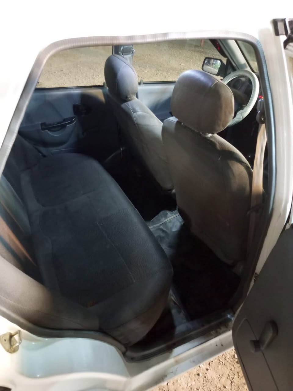 سلام عليكم من رخصت الادمن المحترم 
سايبه مديل ٢٢ للبيع سياره جاهزه من كلشي 
كير مكينه تبريد صدر تخم تاير تحويل مباشر 
مكان سياره بغداد شعب السعر ٦٠ وبي مجال 
***********
