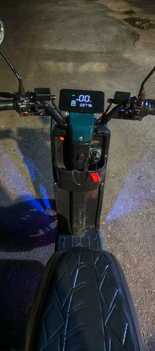 موطور شحن للبيع مقفول نضافه فول
ستخدام ثلاثة أشهر  بطاريات 5 للاستفسار تصال على الرقم ***********
