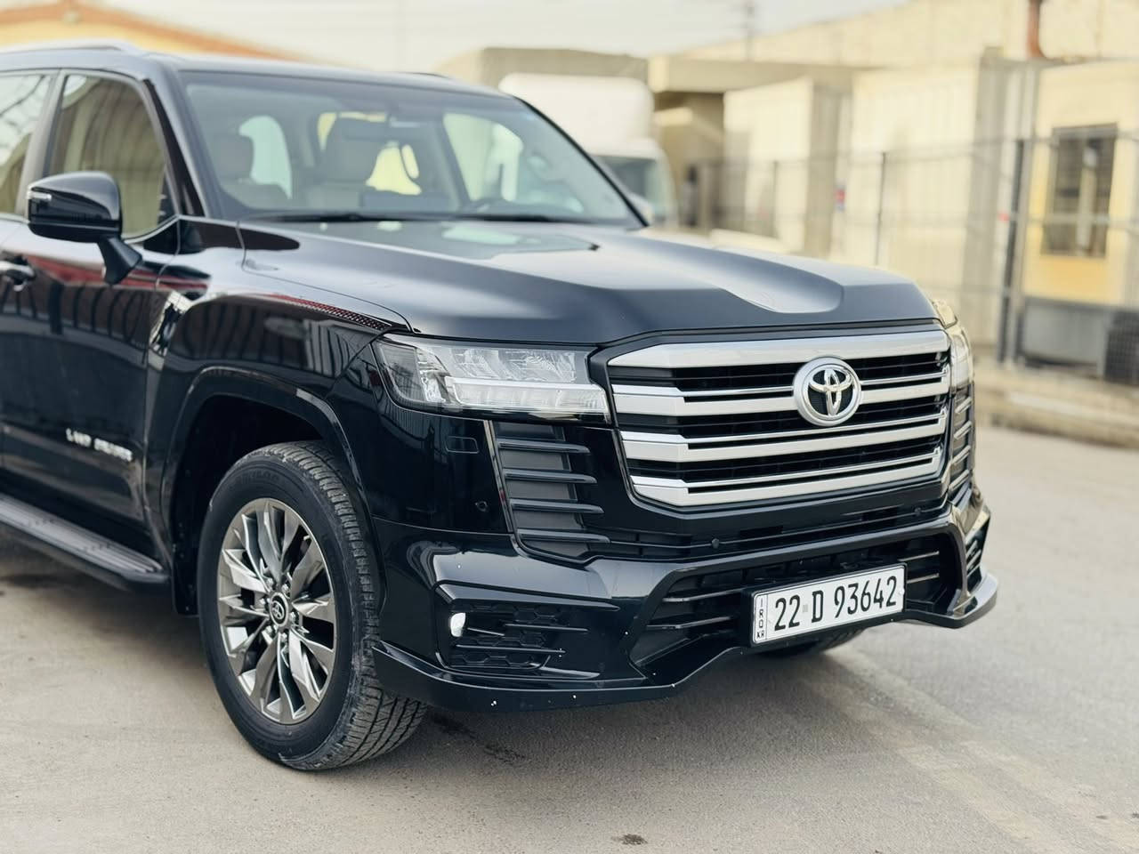 السلام عليكم للبيع او المراوس لاندكروز 2024 GXR بريم
لمتدد كفالة عامه مغلفه PPF  بالكامل 

ماشية 26 الف رقم اربيل باسمي تحويل او وكالة 

محرك V6 تنفس طبيعي 4000 

مكان السيارة بغداد 

للاتصال ***********
للاتصال ***********
