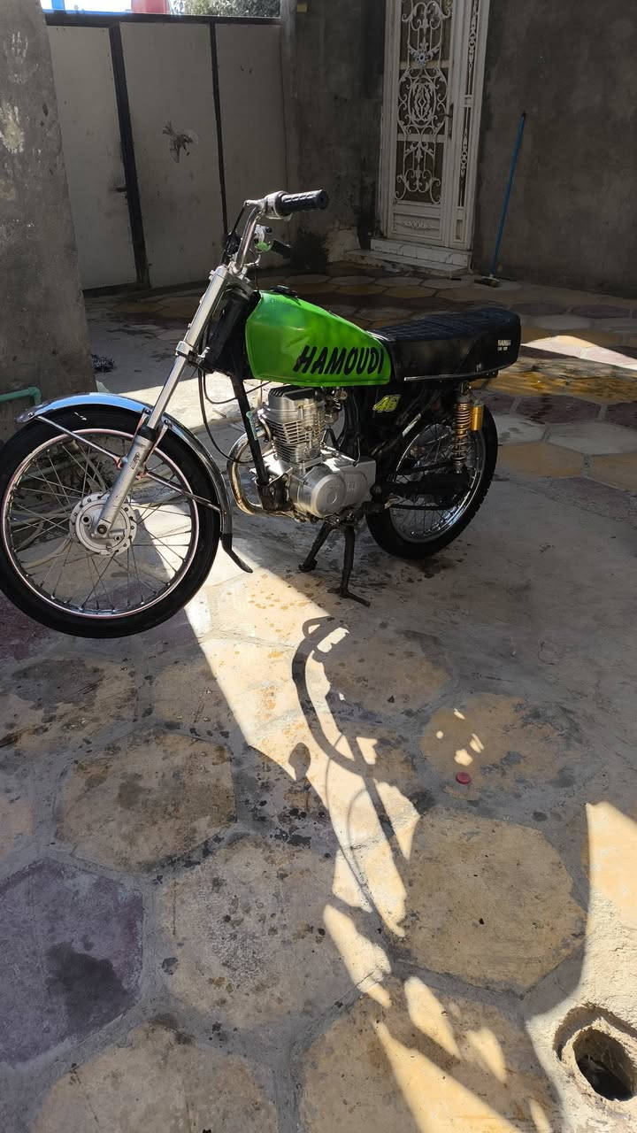 عمي سلام عليكم دراجه نامه للبيع كلك كلك دراجه حلوه شاصيها 23 سعرها 350 وبيها مجال قليل مكاني ناصريه زديناويه وشراي بي خير ويدلل ***********
