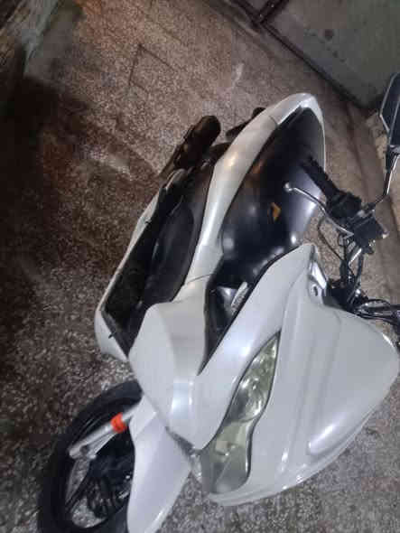 جيل أول شغالة كهربائيات كلها شغاله مكينه ناعمه حساس استان شغال سعرها 1200 بيها مجال حك الجية مكاني بغداد البلديات *********** خاص ماموجد شراي خابر وتدلل
