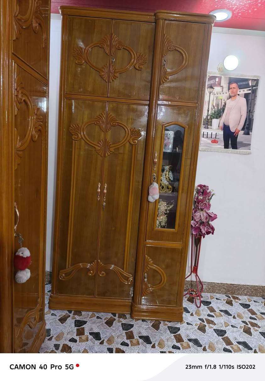 غرفة للبيع شغل نجارة العنوان النجف شارع الحولي المراسلة على هذا الرقم
***********
