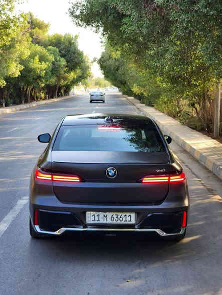 BMW 740i 2023 – M Package

وارد أمريكي حادث دعاميات فقط ومبدلات جدد 
بدون أي ضرر ولا أي صبغ أو تعديل مكفولة ما عدا الدعاميات
أرخص سعر بالعراق 
٧ / شدات / ما بيهة مجال 
رقم بغداد 

 المواصفات 
اللون أسود مات ( مميز) 
مغلفة PPF
• محرك 3.0 تيربو – 6 سلندر
• كت M Sport كامل
• جنط M 21
• ليزر لايت
• سقف بانوراما
• كاميرات 360
• أبواب شفط
• دخول وتشغيل ذكي
 الداخلية:
• شاشات iDrive
• كراسي جلد كهربائية تبريد + تسخين
• إضاءة داخلية Ambient
• ستائر كهربائية
• صوت Harman Kardon
• تشغيل عن بعد
• بدون شاشة سينما خلفية

رادار – نقطة عمياء – مانع تصادم – تثبيت سرعة ذكي – بارك أوت – قراءة لوحات
‪
***********
‬‏‏‪***********‬‏ بغداد
