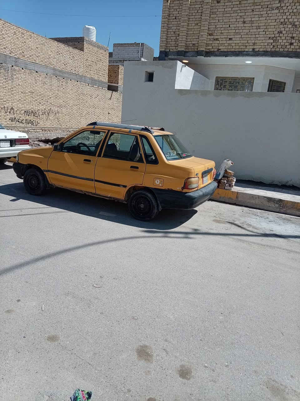 سيارة جاهزة مكينه وكير وحدادية شرط موديل 2011 راعية موجود سنوية منتهية 2021 غير مسوؤل بالغرامات مكانه ناصرية مركز سعر 13 قفل الاتصال على الرقم *********** او ***********
