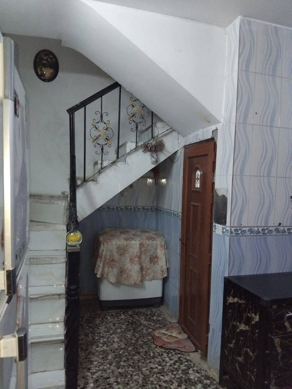 للبيع بيت 🏡 طابو صرف فى #الاساتذه مجاور شهداء البياع #مساحته٥٠م_ركن واجهه خمسه عرض الشارع ٢٠م يحتوي على #غرفتين_نوم 😴 وصاله ومطبخ وخدمات البيت #نظيف_جدا بناء سنة ٢٠١٥ #موقعه_ممتاز للإستفسار والاتصال على #الواتساب على الرقم 
***********
#الجميع
