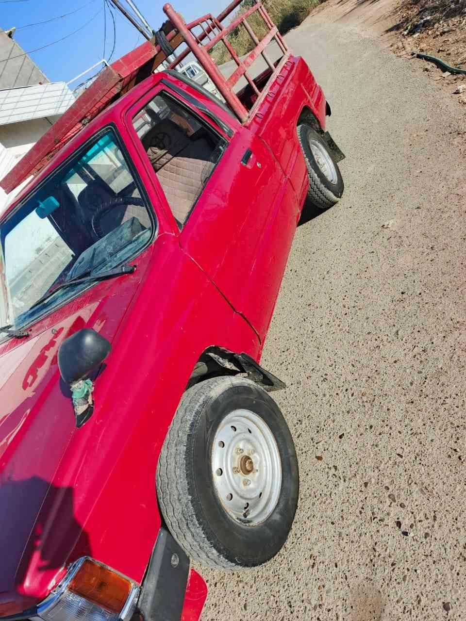 سلام عليكم بيكم موديل 85 سياره نضيفه وحلوه محرك وكير حاويه وستر جديد شاده
رقم نكليزي رقمه ديالى 
سعر سياره 40 وبيه مجال *********** بغداد, العراق
