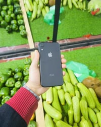 آيفون اكس آر • ٦٤ • فيس ايدي شغال