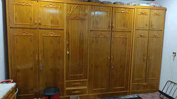 غرفة اربع ابواب دنك مستعملة نظيفة جداً 💯شغل توصي العنوان حي الحدباء خلف مرطبات البحرين مقابل افران زينب الرقم 
***********
غير متوجد على الفيس 
مستعدون لشراء الغرف والكناتير
