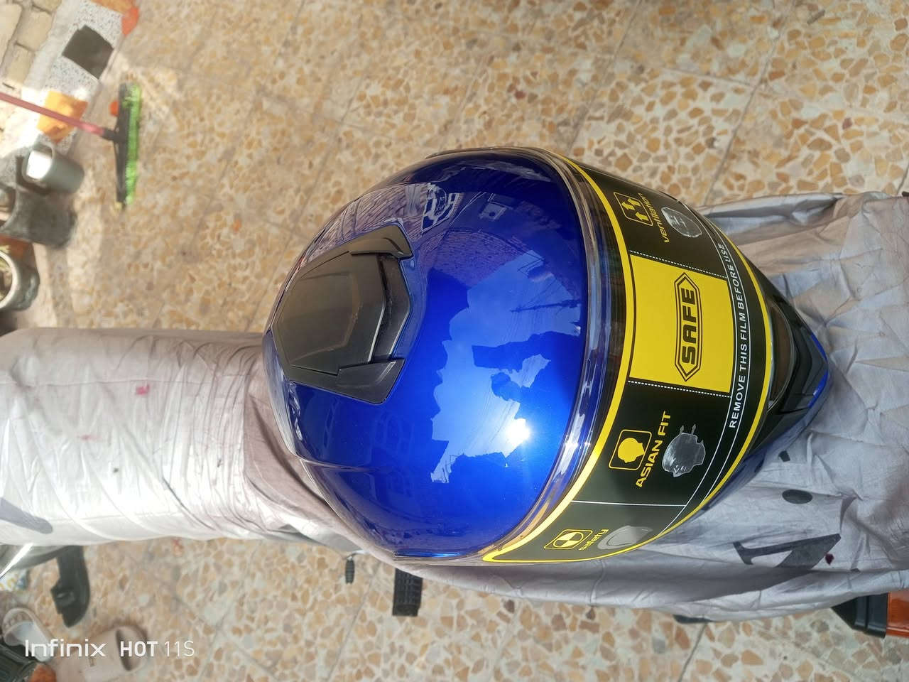 اريد 50,000 وبيها مجال774 689 8853 وهذا رقمي بس واتساب شريحه ما يشتغل
