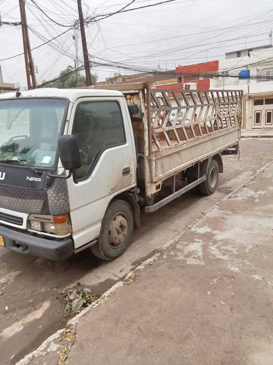 ازوز موديل 2000بلا أضباره
السعر 60وبيها مجال
***********
***********
