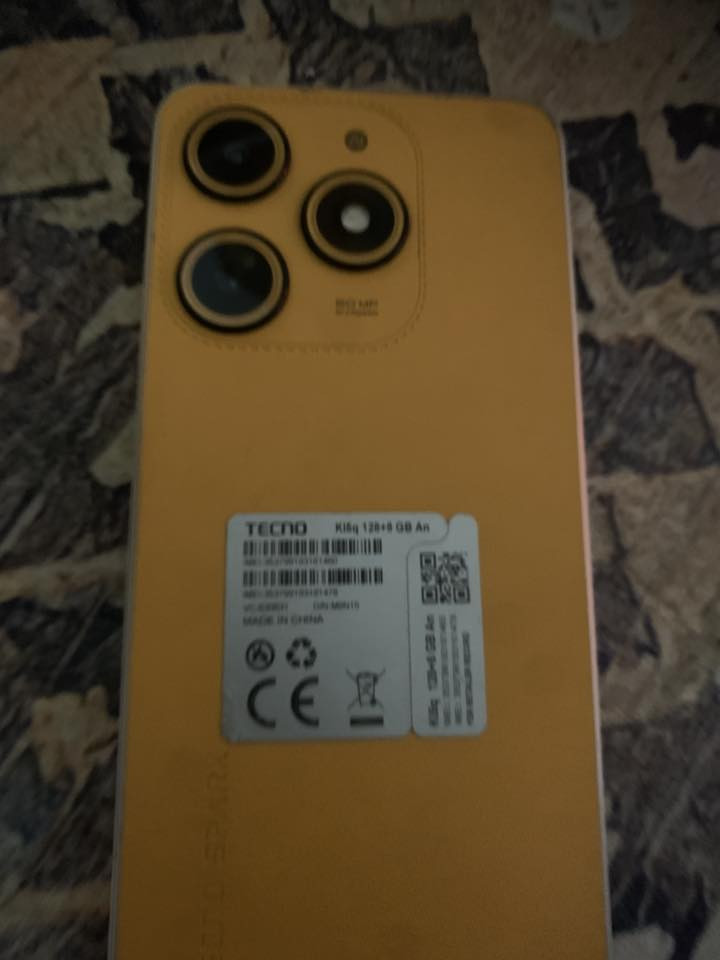 جهاز تكنو سبارك 10للبيع ذاكره 128مامفتوح ولا بي شخط ***********واتساب
