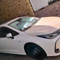 كورلا موديل 2025 ماشيه 5الاف جديده بعدها بترابها دوشمه كاعيه فول مواصف...