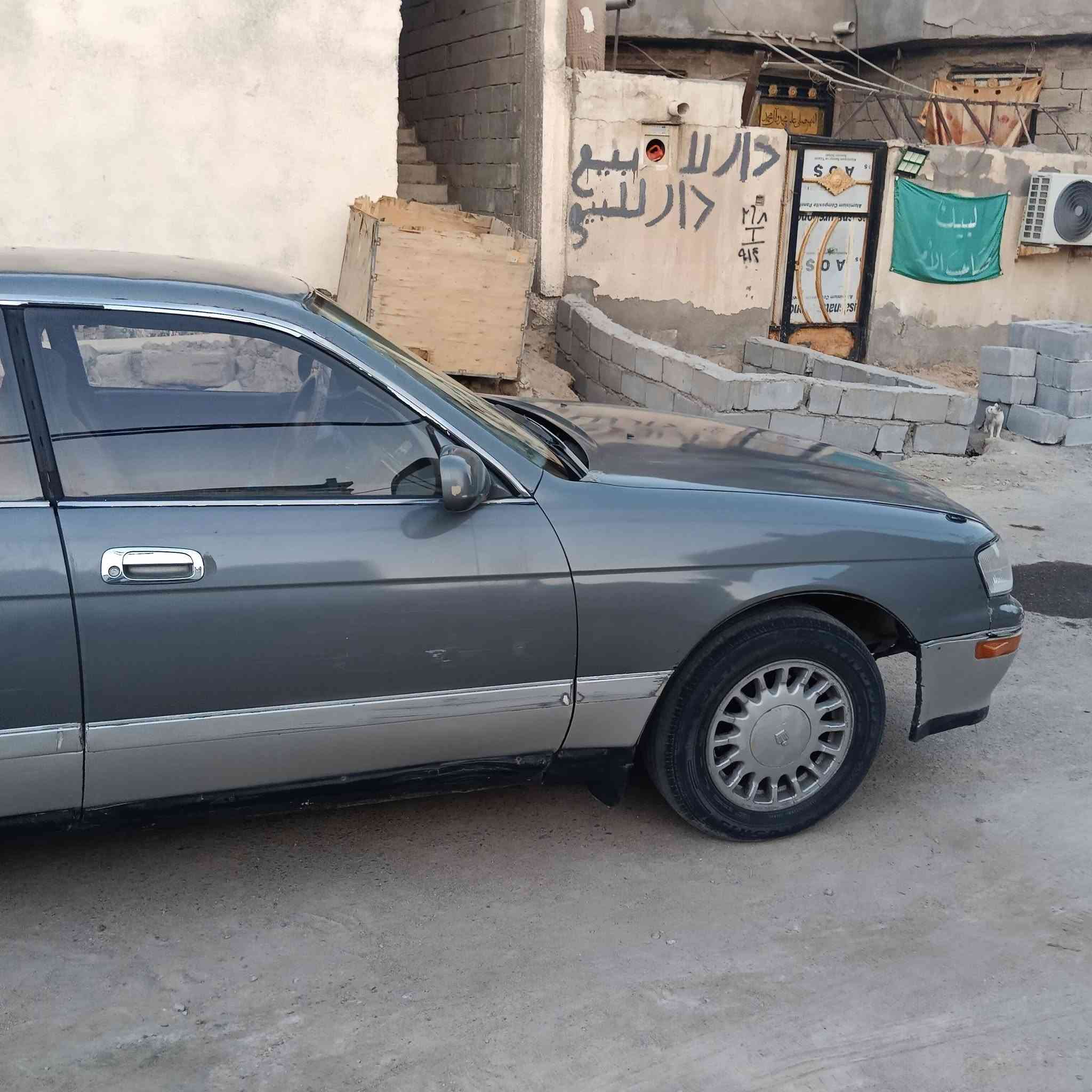 بطه 1993
رقم بصرة انكليزي بسمي 
مكينه وكير 2500ديلكو
بيهه كصه قمارة
مكينه بيه بكن
السعر 35
بصره ابو الخصيب 
***********
***********
