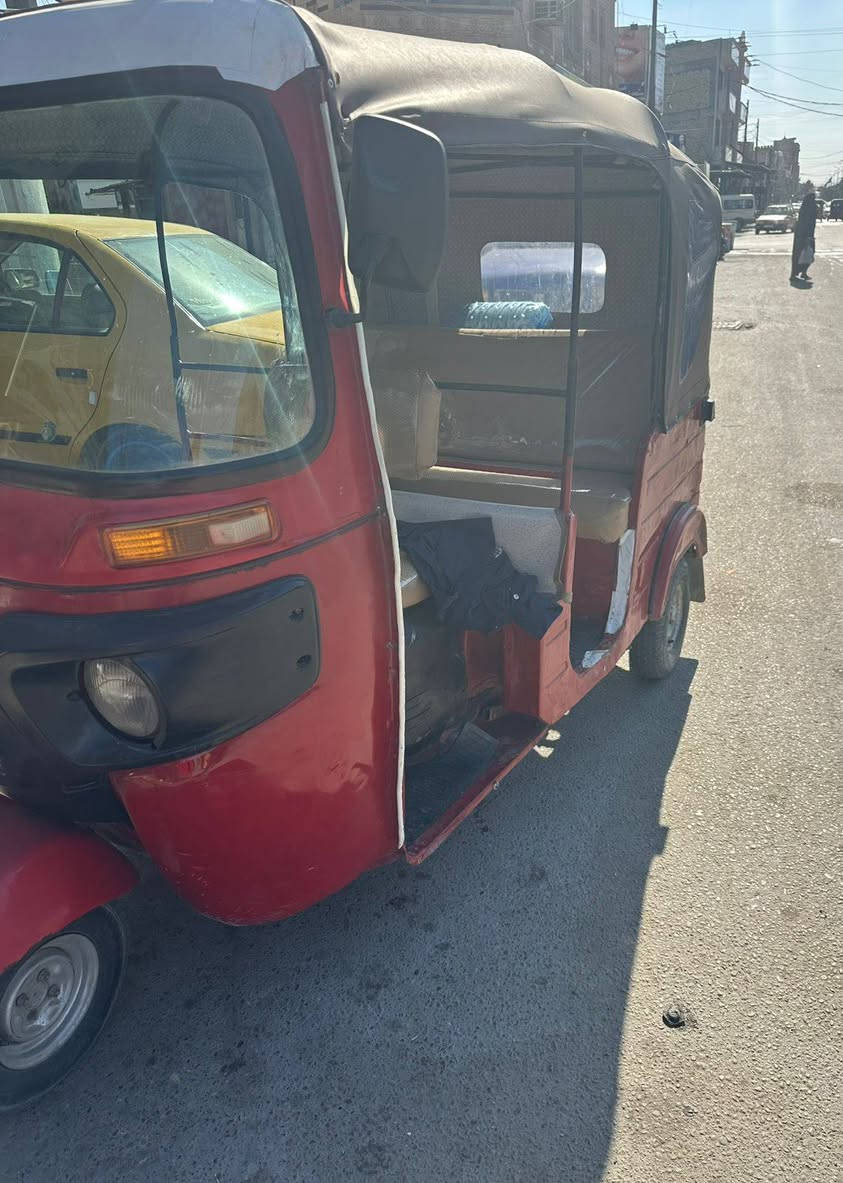 تكتك للبيع موديل 18 نضيفة  اوراق السعر 4وبيهة مجال رقم الهاتف *********** بي واتساب***********
