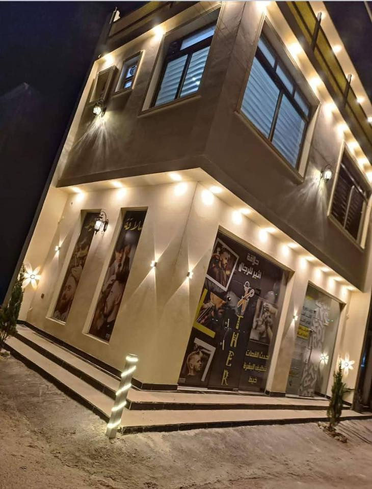 بنايه للبيع حديثه مساحه 50. م الدوره البعيثه شارع عريض منطقه سكنيه الوارد الشهري 950الف قابل للزياده مجمع الحليم سند 25 سعر مناسب جدا جدا للاستفسار ***********
