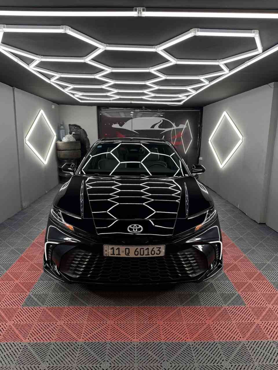 !! Toyota Camry SE Hybrid 2025 !!
👌 مواصفات رياضة 👌

* ( رقم بغداد )
     
* المسافة المقطوعة : 10 الف كيلو متر
* سعة المحرك  2.5  هجين
* مقود تدفئه 
* مقود شفتات رياضة 
* دوسات بانزين بريك رياضة
*  تبريد شاشة كبيرة ديجتال 
* الدشبول شاشة كبيرة ديجتال 
* رادار أمامي 
* حساسات أمامية
* حساسات خلفية
* لايت زينون عالي/ناصي
* سلايد  فتحه سقف وضعيتين 
* مفتاح التشغيل بصمة
* تشغيل عن بعد
* شاشتين دجيتال كبيرة 
*  كاميرا دوارة
* الانارة الداخلية LED
* المقاعد جلد
* حركة المقاعد الأمامية كهرباء مع تدفئة
* الجامة الأمامية والخلفية هيترات ضد الضباب 
* مثبت السرعة
* وضعيات القاده 4 نورمال وقتصادي وسبورت و EV مود
* غيار السرعة / الگير(Traptronic units)
* حساسات ضغط اطارات
* قطعتين تبريد
* هاند بريك كهرباء
* ABS
* Auto Hold
* Auto Stop 
* تحديد المسار (Lane Assist )
* نظام مانع الانزلاق ( Traction Control )
* Bluetooth / USB 
* Wireless  شاحن هاتف

سيارة وارد امريكا حادث بسيط بدون دواخل وشواصي جاملغ فقط pdr بسيط بلقماره 

السعر 22500 وبيه مجال 

 اتصل ودلل 
***********
