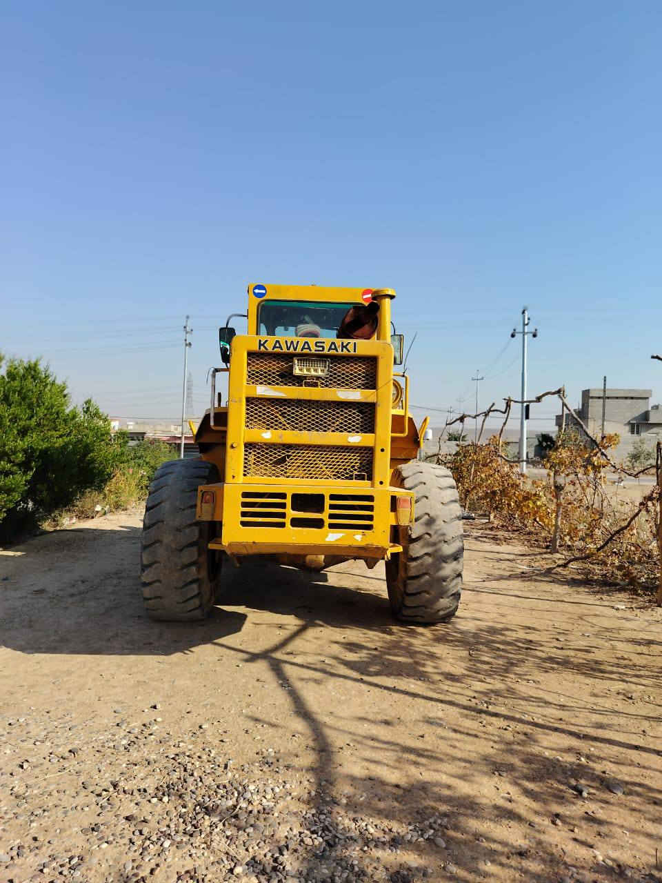 شفل كاوسكي للبيع حجم80موديل 82مصبوغ عام  شرط المحرك والكير الكسلات دفع رفع خير من الله  بدون رقم مكفول دوله وعشاير مكفول من سرقه السعر 125بيها مجال للطيبين العنوان جنوب الموصل ناحيه القياره قريه السلطان عبدالله  *_للستفسار_* الاتصال***********ابو جاسم
