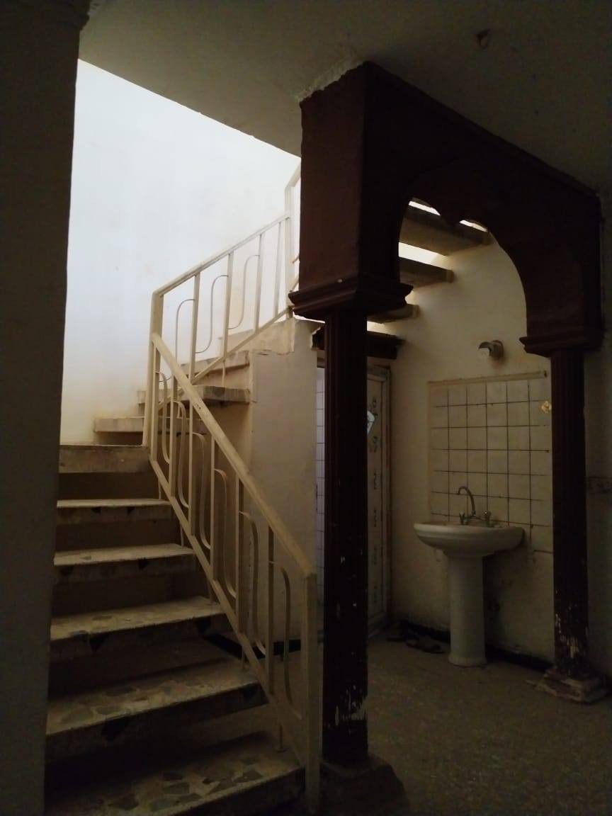 بيت للبيع🏡

مساحه 200م🏡

الواجهه 10 والنزال20🏡
________________________

يحتوي على// خدمات //وغرف نوم 2
وصاله// ومطبخ// واستقبال وصحيات// ومنور
_______________________
السعر على الخاص 
مراسله 📫صفحه(( مكتب الصادق للعقار)) 
________________________
📍الموقع 📌حي الجهاد
📍مربع النور
________________________

المراجعه ((مكتب الصادق للعقار))
📍الموقع// مكتب على الشارع التجاري
يم الكراج 
________________________

التواصل على الارقام☎️

***********واتساب📞

*********** تصل 📞
