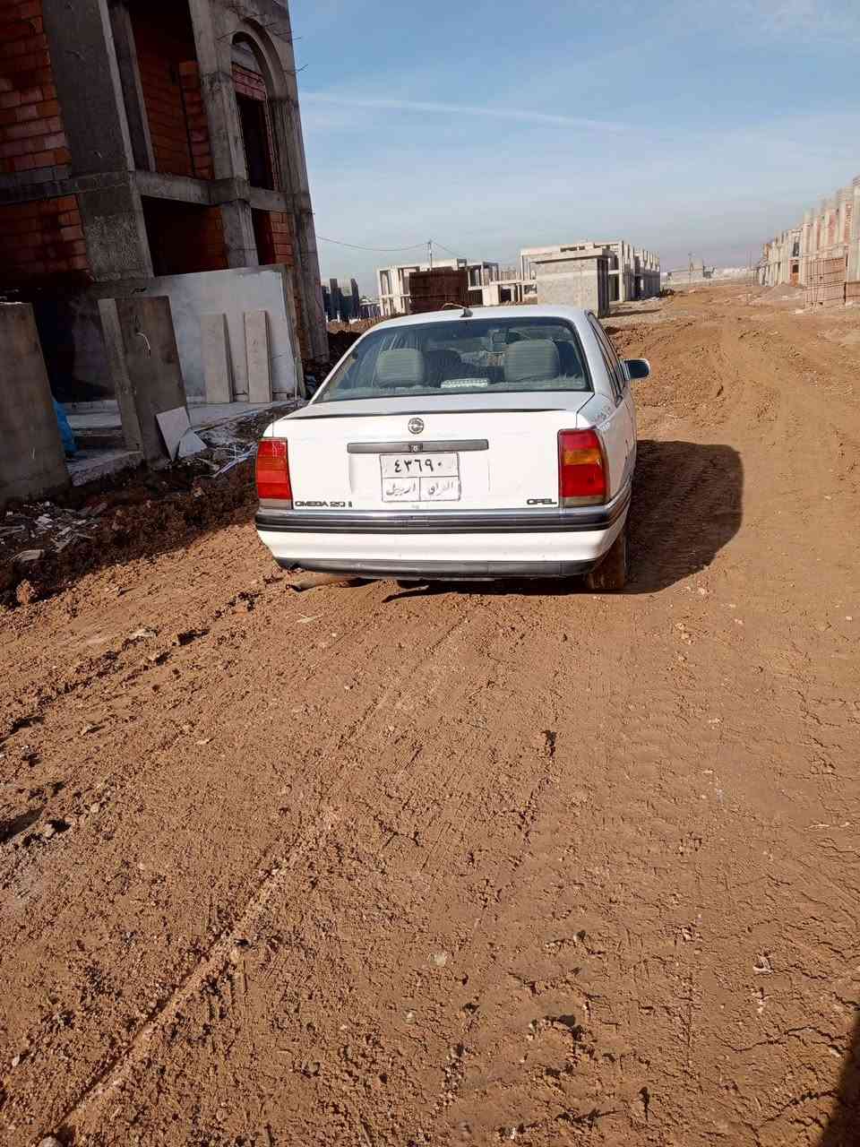 اوبل اوميكا 93 حجم 20كير ومحرك بشرط تايرات نضيف صبغ بلادي هلالات مامعمر شركه سعر 37بيها مجال لشراي مكان كركوك رقم سيارة اربيل ***********ممتواجد عل فيس
