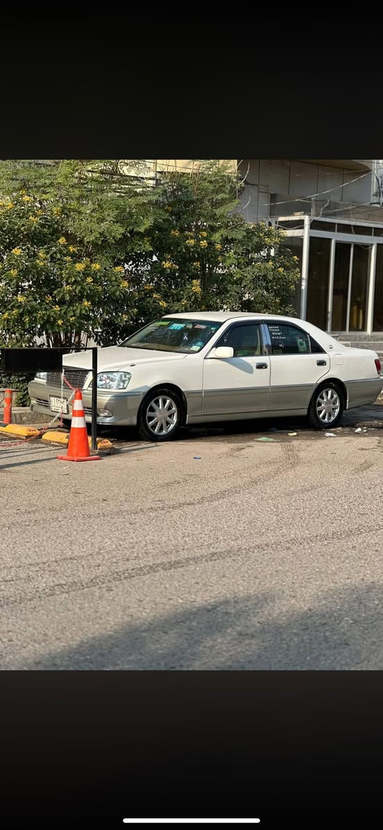 سلام عليكم ملكه 2003 اصل كرستار اصل 3 دكم خضراويه كفاله عامه ديفور كبير الرقم كوكور مدفوع كمرك واصل قرصه صاعده هزه 2024  التحويره جوه نجف دشبول امارات السياره خير من الله ماناقصه شي العنوان نجف الاشرف مالك السياره بل كوفه اتريد مداور تريد وكاله ***********
السعر 125 وبيه مجال قليل.
