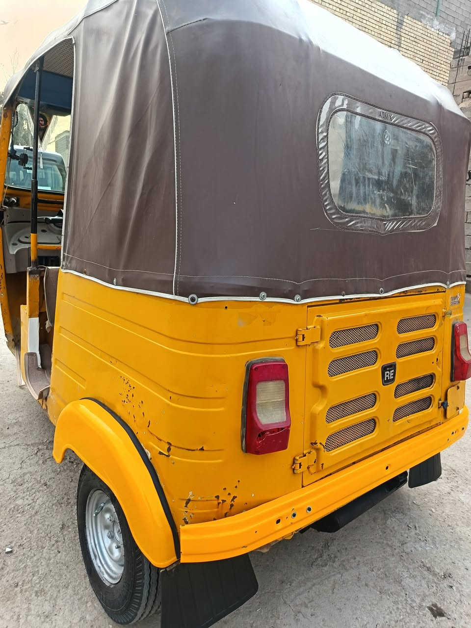 سلام عليكم تكتك ١٧ شهر ١١ مكنيه جديد مال ٢٠ جديد لا تنقيص ولا تبخير اورق المصطفى كامله اصوليات تكتك جاهز مابيه اي نقص المكان بغداد سعر 3250 بيه مجال ***********
