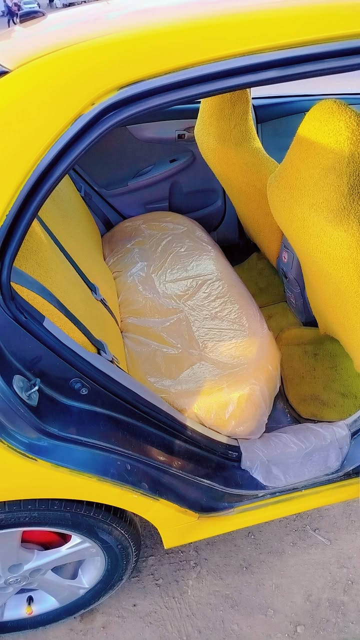 السلام عليكم كورلا 2012  رقم كركوك دولي بسمي دفتر بانزين نقابه  مصفر السيارة ولا قطعه تبديل بس جامرلغ خلفي جه السايق معجون السعر 135 اتصل ***********
