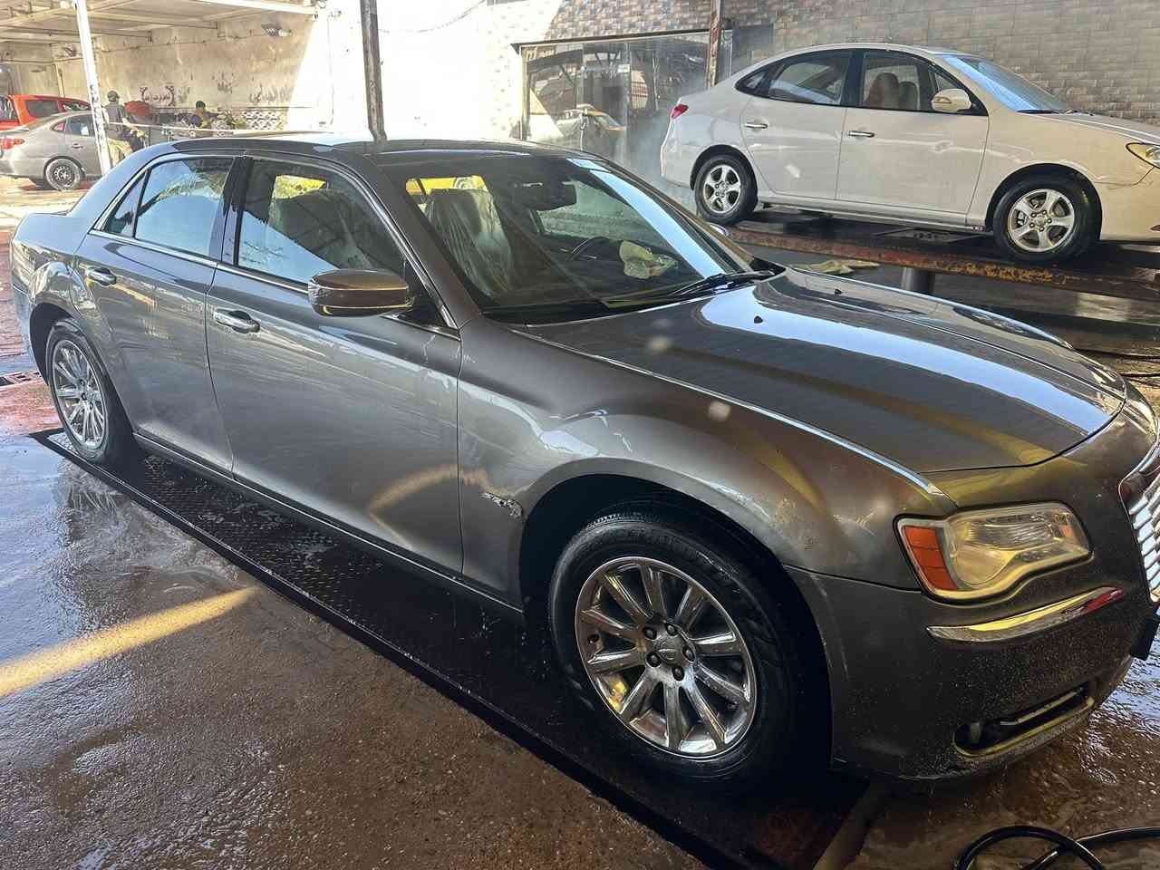 اوباما 201١   فول مواصفات
بانوراما وباقي المواصفات معروفه السياره استخدام شخصي وارد امريكي داخله كلين. ***********
