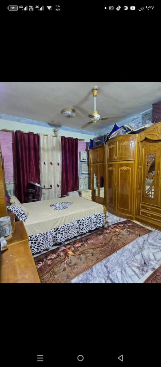 السلام عليكم بيت م200قاطين البيع بناء كامل ارضيه مرمر وبورسلين شغل كله درجى أوله العنوان حي الحوراء شارع سيد يقوي  البيت عليه طلب عقاري  تفاصيل اكثر الانتصال على الرقم ***********
