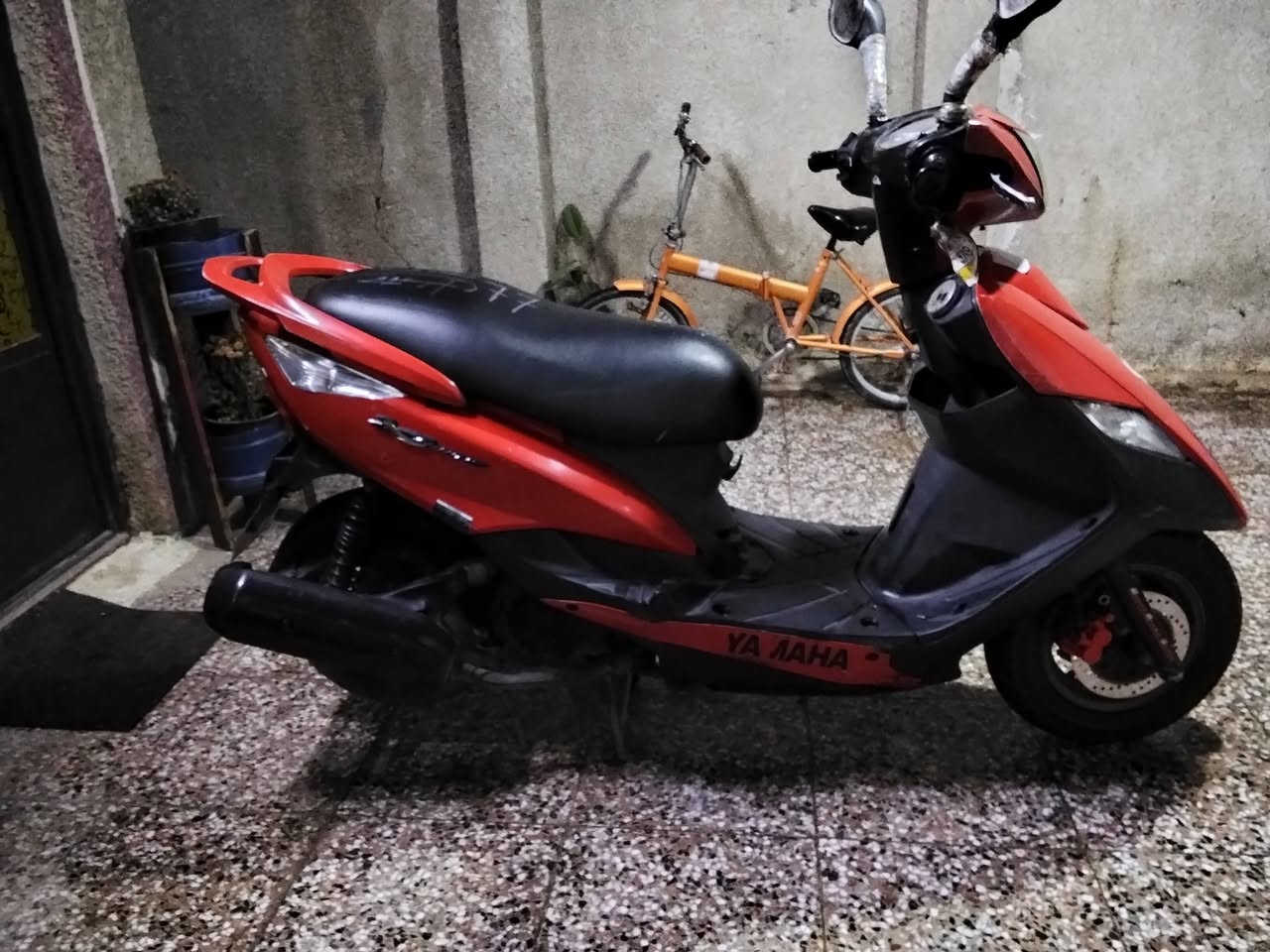 سلام عليكم دراجه ثعلب 140 مكان بغداد الحسينيه مال راشديه بلاديه مصارله هواي من نازله م الرمبه ***********
