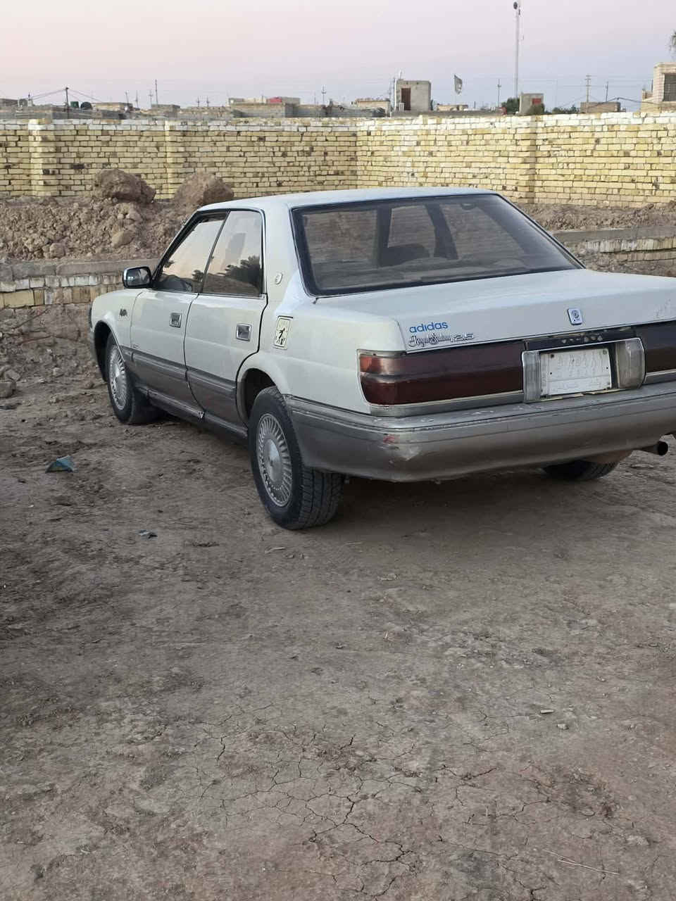 سلام عليكم كراون هارتوب موديل 91رقم بغداد سنويه مشروع وطني مكفول من الكص ونقل محرك  وكير جديد رقم بغداد العنوان ناصرية المركز سعر 30 سياره تريك البو شعفه ***********
