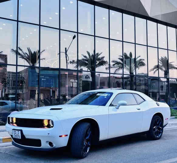 السلام عليكم 
جالنجر ٢٠٢٣ لاست كول
محرك ٣٦٠٠ ستة سلندر
بجم كبس  
فتحة شاشه جبيره كشن تدفئة هيتر ستيرن سستم صوت داخل كنتاره
رقم بغداد باسمي 
السيارة ماشية ٤٠ الف 
حادثها الباب مبدل نفس اللون 
والجاملغ الخلفي مبدل الكفر مالته ومصبوغ
وصور الحادث مرفقة وية الاعلان 
شباب السياره اني مستوردها 
والي يفتهم بالسيارات يعرف بيش كاصها وبيش صايره عليه   
اذا شفتها غالية او مو مناسبة فكلمة طيبة كافية وبالاخير هو كلة حديد وملك الشارع
 سعرها ٢٤٥ ورقة
مكانها باليرموك 
وهذا رقمي ***********
