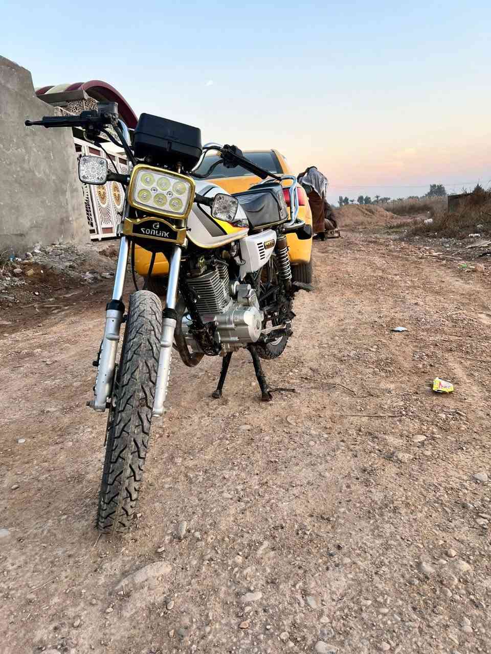 سلام عليكم 🫡 دراجه سيفان موديل 20 للبيع السعر 400 بيهه مجال اوراق كامله مكان ديالي الخالص***********
