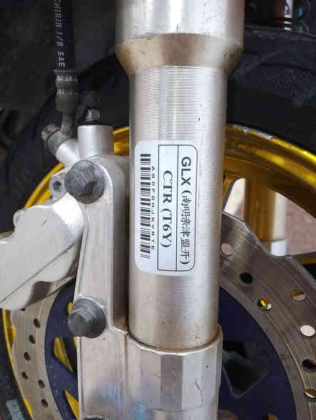 تفصيخ سكنس فحل
زوج ويل جديد وياهن تايرات جدد سعرهن ٨٠
زوج دبل امامي ياباني اصلي ب٤٠
كابريتر قفاز حجم ٣٢ جديده سعره ٣٠
مكينه بوشه ٥٨ شغاله بيها لاستيك ولف سعره ١٢٥
وبعد عندي نواعم ***********
