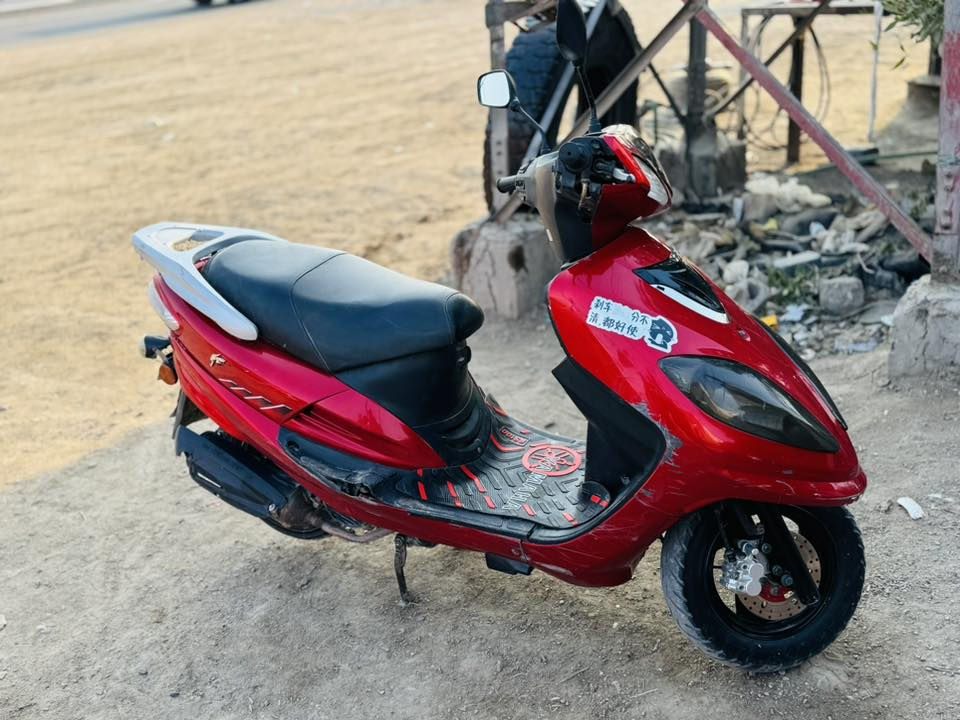 السلام عليكم دراجه اسيام للبيع ب300وبيه مجال ‭0777 394 3339‬
