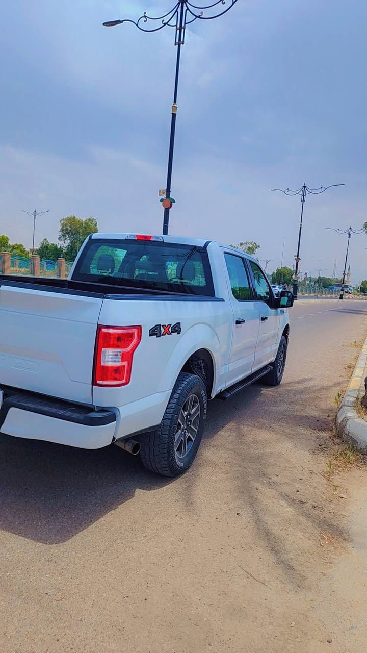 فورد XLt
موديل 2019
كلين تايتل 
فووول نضافه جديده جديده
باب طويل بدي قصير
رقم اربيل
السعر 230
***********
