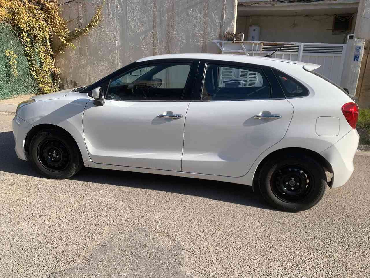 سوزوكي بالينو ياباني 2018 GLX
رقم بغداد هزة جديدة وسنوية لل 2030
جاملغ وبنيد صبغ بيها دواخل
فول مواصفات السيارة
محرك 1500 تنفس طبيعي
كير AT 
بصمة
شاشه
ابل كار بلي
اندرويد اوتو
كامرة خلفية
حساسات خلفية 
تحكم ستيرن 
مثبت سرعة
داخل اسود
كير محرك تبريد صدر تايرات رقم انكليزي هزة جديدة السيارة جاهزة ربع متصرف عليها مكاني التاجيات 
السعر 85 وبيها مجال
***********
