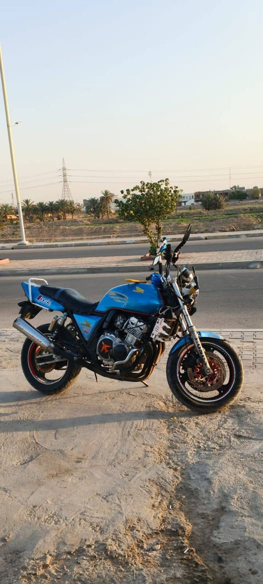 سيبي فور جيل أول ١٦ ولف
للبيع أو مراوس ب بطحة فقط
سعر(1500) وبيها مجال قليل  
كير ومحرك مكفولات مبدل كازكت فقط 
تايرات جدد 
الدراجة مانقصهاا كلشي 
كهربائيات شغاله بس اشاير بعدني مرابطهن 
صالنصة كاتم بلادي هوندة 
الدراجة بيهاا اوراق ومكمركة 
الدراجة فول نشاط ونضافة تجي وتشوف بعينك 
مكاني (الأنبار الرمادي)
رقم *********** للتواصل بس وتساب
