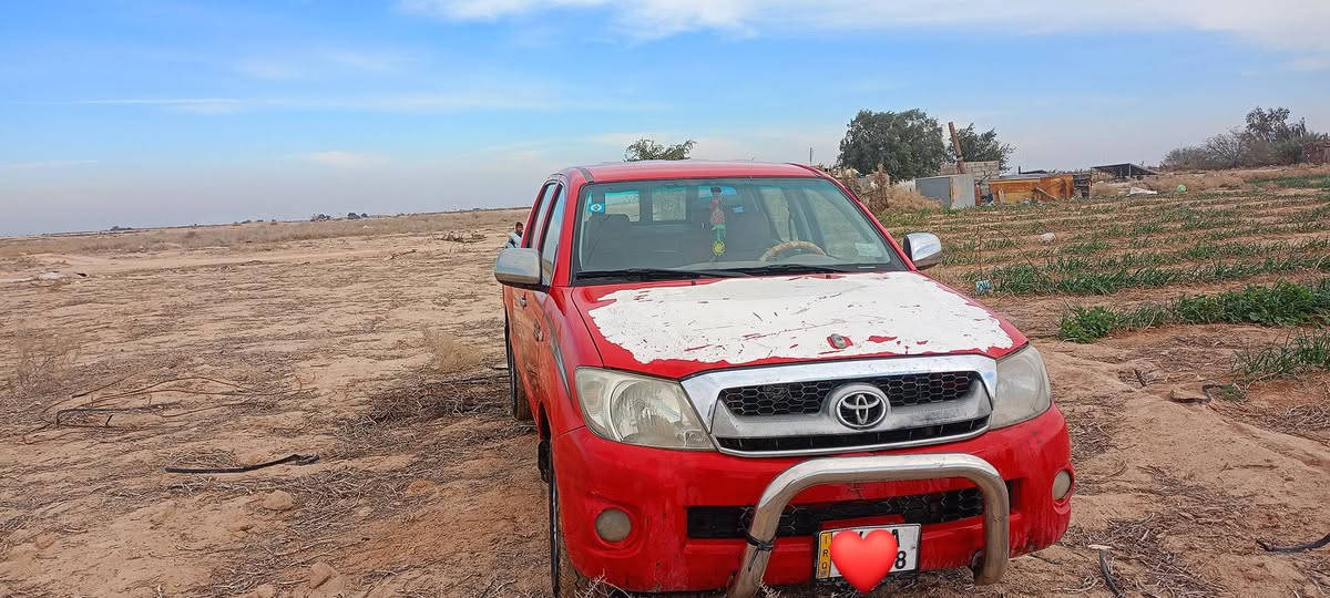 سلام عليكم هايلاكس البيع مديل 2009 رقم بصره نگليزي شاصي 19تحويل ثاني يوم سنويه 2028 سياره نضيفه سعر 150 وبيه مجال مكاني كربلاء شارع نجف كربلاء عمود. 1175  )    ***********
