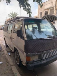 للبيع كيا نيسان مديل 95محرك شغال رقم بغداد اللماني بسمنه السيارة مكاني...