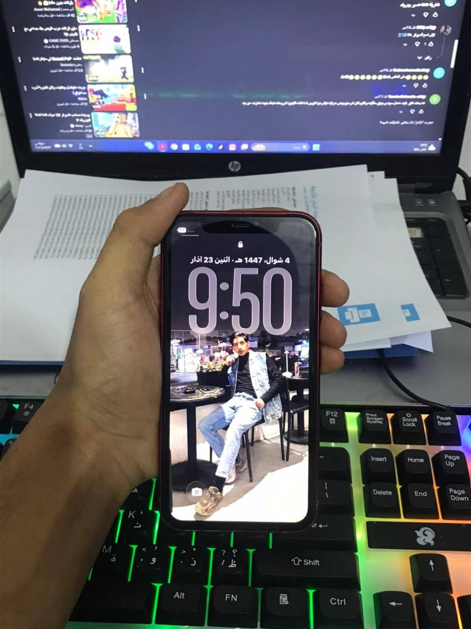 ايفون 11 كامرتين
لون احمر 
ذاكره 256 
بطاريه 89 لبلاديه 
شاشه مبدل اصليه تجي وتفحص 
بدون ملحقات 
الجهاز مابي ولا مشكله تاخذه تترحملي 
مكاني البصره الهارثه 
السعر 250 وبي مجال 
***********
