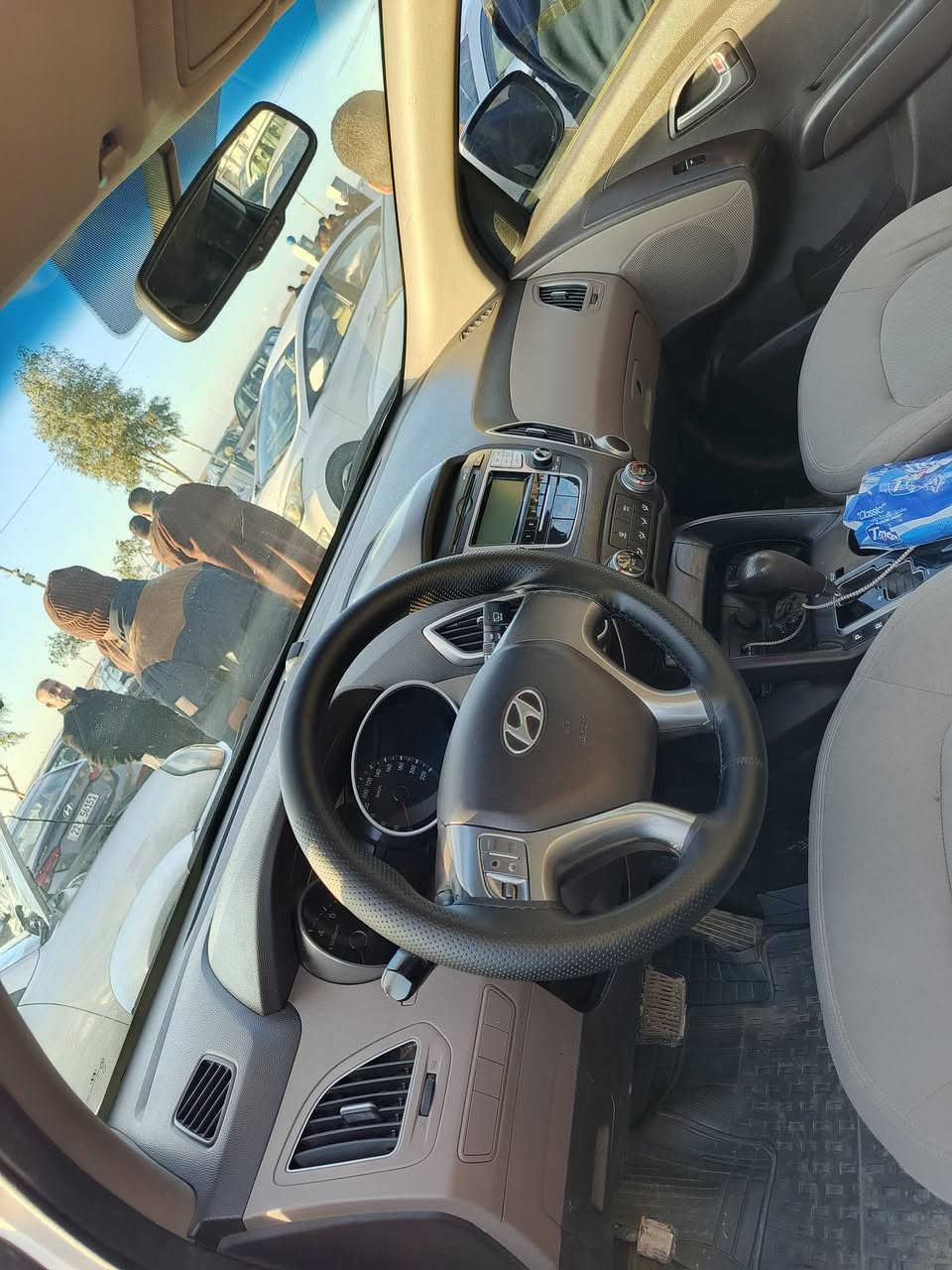 تكسون 2013 محرك ما مفتوح كير شرط بيها صبغ مال شخط بالبابين هزة ورقم جديد شرط التحويل سيارة جديدة وجاهزة ماتصرف عليها ربع السعر ١٤٥ وبيها مجال البيع نقد فقط للتواصل ***********
