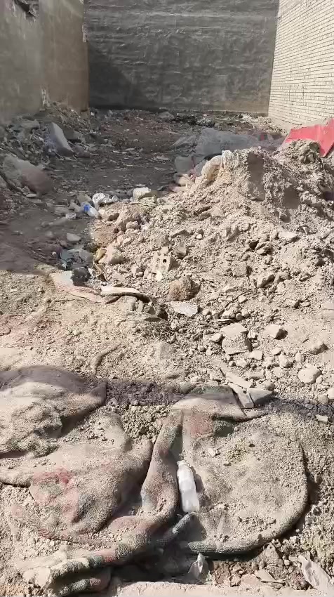 سلام عليكم قطعه زراعي ١٥٠متر البيع الضابط الثانيه قرب شكله ابوطيبه خدمات كامله سعر مناسب مو شراي لايتصل الاستفسار ***********
