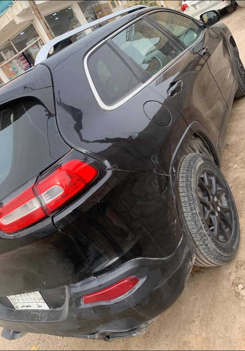 جيب
مديل 16
امريكي 
رقم بابل 
فول مواصفات 
6 سلندر 
مكان سياره بابل 
للاستفسار: ***********
