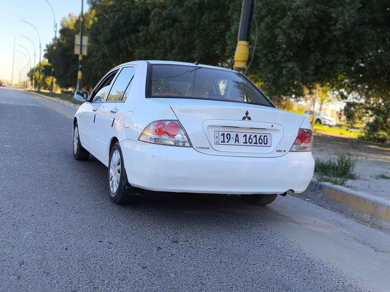 السلام عليكم..
#للبيع سيارة ميتسوبيشي لانسر  موديل ٢٠١٠ رقم كربلاء الماني مميز مع سنوية عظم عاج بإسمي  . 

#المواصفات: 
1. ميتسوبيشي لانسر ٢٠١٠ لون ابيض . 
2. الرقم كربلاء الماني مميز سنوية وارقام جدد لغاية ٢٠٢٨  . 
3. محرك ٤ سلندر  ١٥٠٠ قبق أسود . 
4. غرفة بيحي مع صاج دشبول بلادي .  
5. تبريد شغال . 
6. محرك ، كير ، حدادية كلها يعمل. 
7.  بنيد مبدل فقط  . 

(السيارة معروضة للبيع والسعر المطلوب 9 الف دولار ( 90 ورقة ) مع مجال قليل مكان السيارة كربلاء )

الجاد بالشراء الاتصال على الرقم التالي 👇🏼 (غير متواجد على فيسبوك ) .
***********
